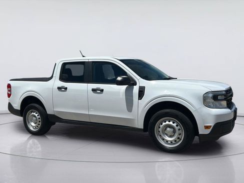 Used 2024 Ford Maverick XL FWD image 3