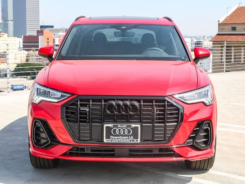 Used 2025 Audi Q3 2.0T Premium w/ Convenience Package image 2