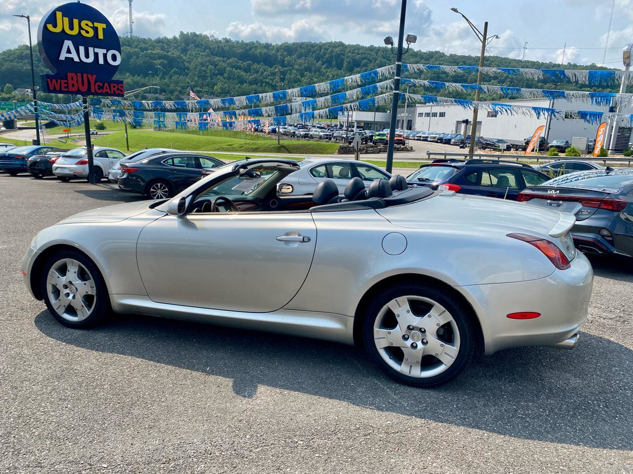 Used 2004 Lexus SC 430 Convertible RWD image 11