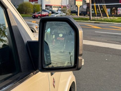 Used 2018 Ford F150 Platinum w/ Equipment Group 701A Luxury image 43