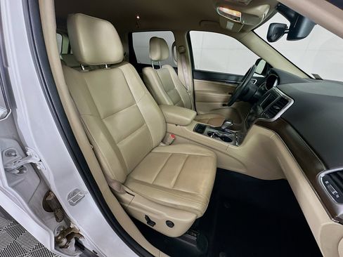 Used 2018 Jeep Grand Cherokee Limited image 29