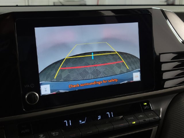 Used 2025 Toyota Camry SE FWD image 18