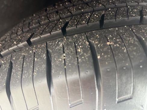 Used 2024 Chrysler Pacifica Touring-L image 53