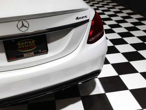 Used 2017 Mercedes-Benz C 300 4MATIC Sedan image 19