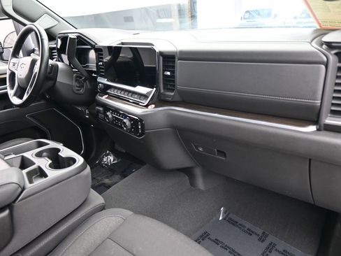 Used 2025 Chevrolet Silverado 2500 LT w/ Convenience Package image 42