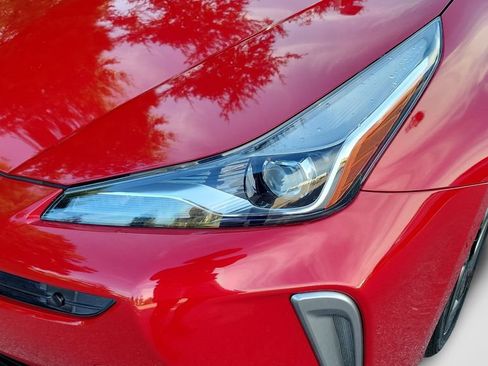 Used 2022 Toyota Prius Limited FWD image 23