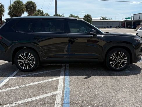 Used 2025 Toyota Grand Highlander AWD Hybrid image 2