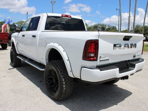 Used 2025 RAM 2500 Big Horn AWD/4WD image 8