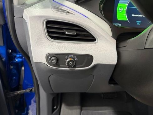 Used 2020 Chevrolet Bolt Premier w/ Infotainment Package FWD image 10