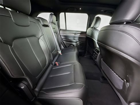 Used 2025 Jeep Grand Cherokee Limited w/ Trailer Tow Package image 23