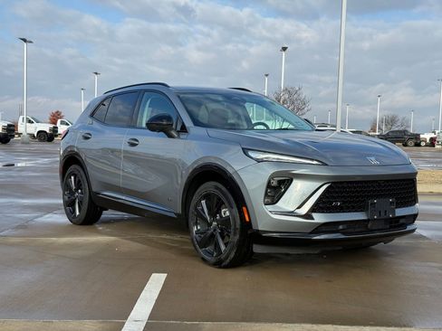 Certified 2025 Buick Envision Sport Touring image 1