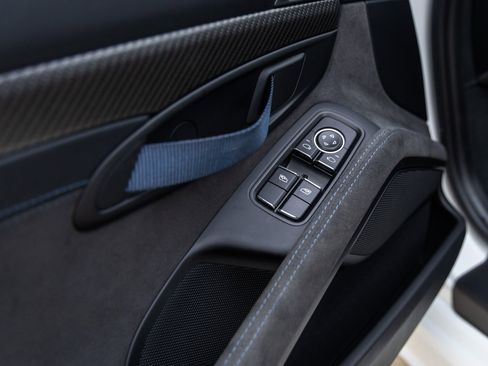 Used 2025 Porsche 718 Cayman GT4 RS image 30