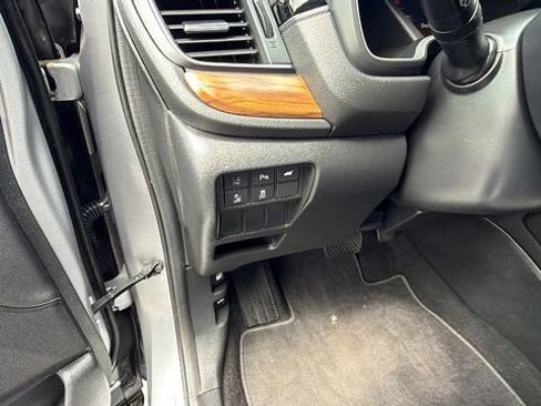 Used 2021 Honda CR-V Touring image 30