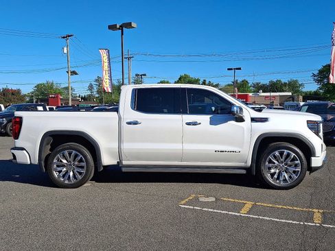 Used 2024 GMC Sierra 1500 Denali AWD/4WD image 8