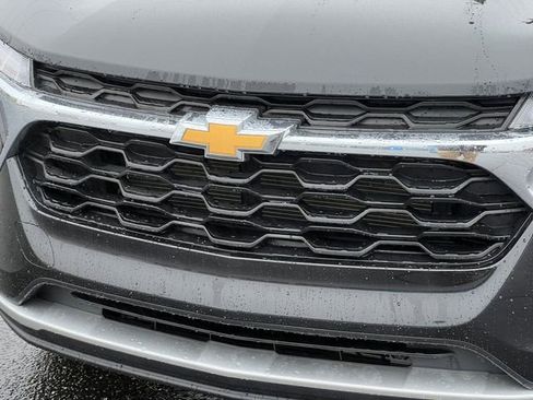 Certified 2024 Chevrolet Trax LT w/ LT Convenience Package image 36