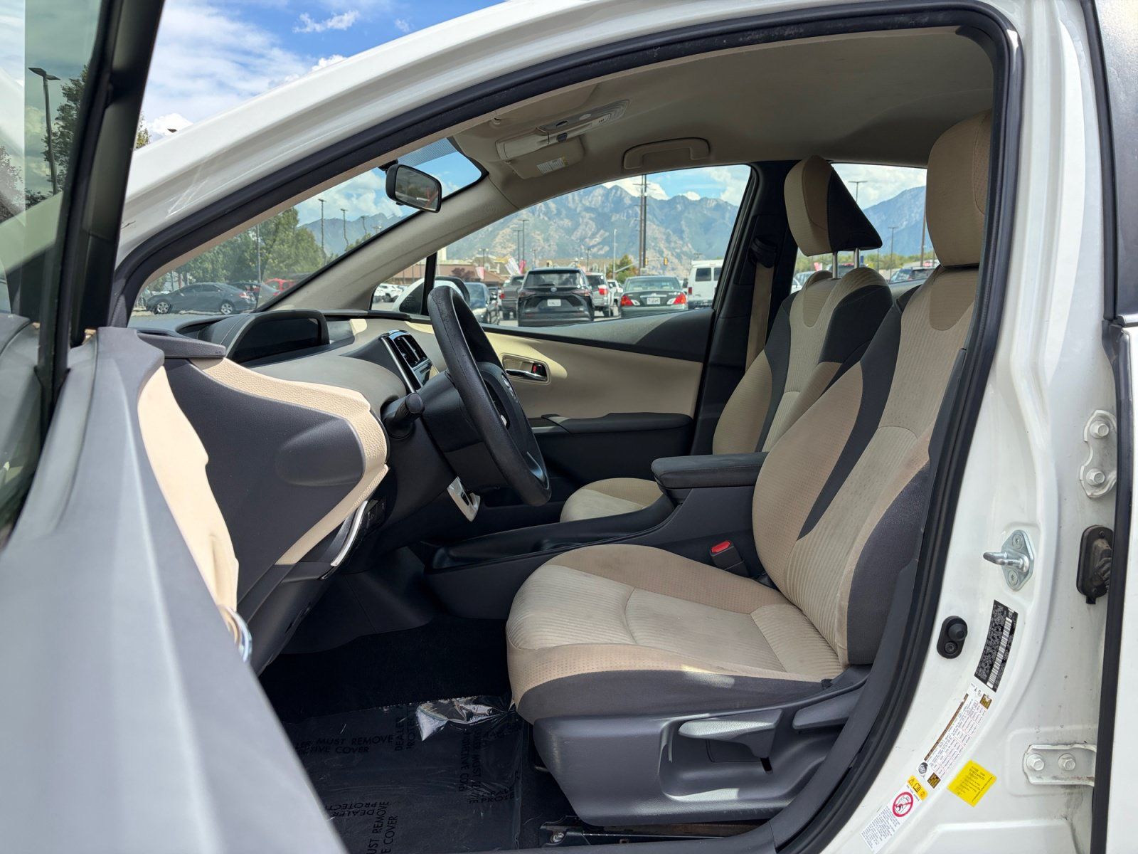 Used 2016 Toyota Prius Two FWD image 11