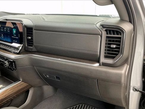 Certified 2025 Chevrolet Silverado 3500 LT image 17