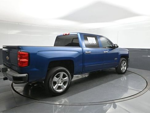 Used 2018 Chevrolet Silverado 1500 LT w/ Texas Edition image 11