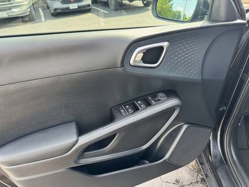 Used 2023 Kia Soul EX FWD image 21