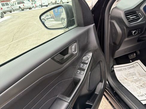 Used 2025 Ford Escape Active image 31
