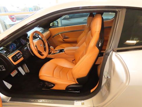 Used 2014 Maserati GranTurismo Sport image 17