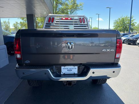 Used 2016 RAM 2500 Tradesman w/ Chrome Appearance Group AWD/4WD image 13