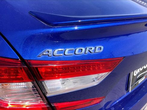 Used 2018 Honda Accord Sport image 30