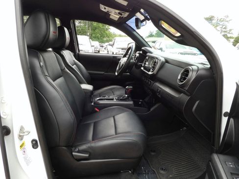 Used 2017 Toyota Tacoma TRD Pro image 14