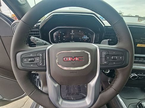 New 2026 GMC Sierra 1500 SLT w/ SLT Premium Plus Package AWD/4WD image 18