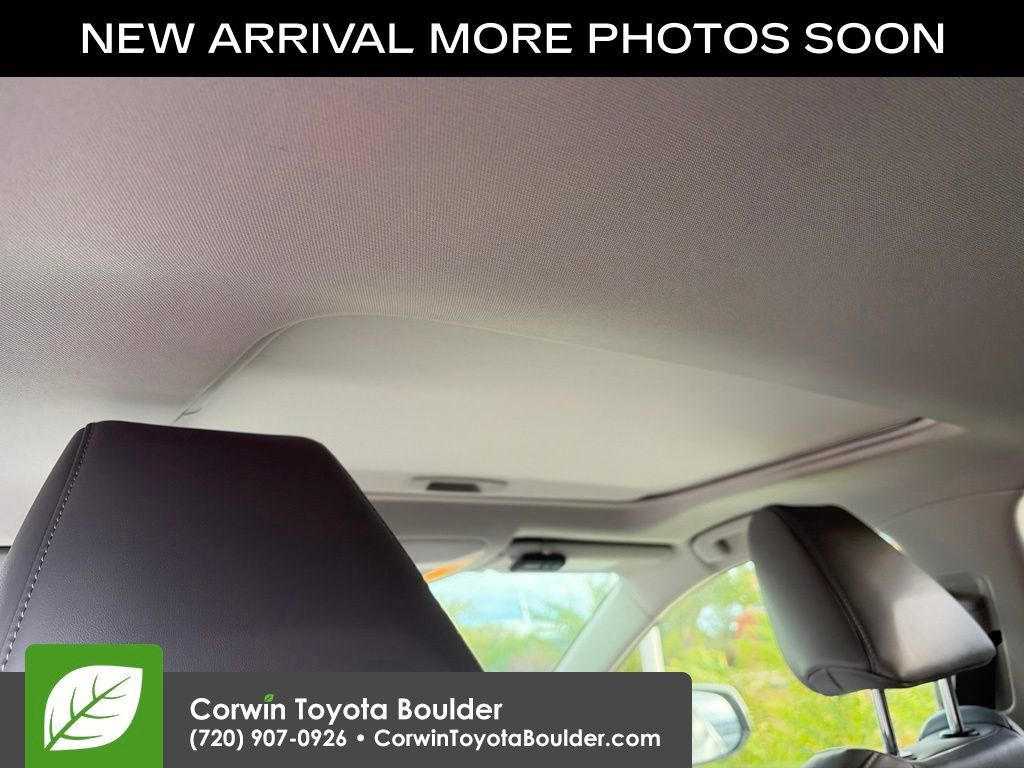 Used 2021 Toyota RAV4 XLE Premium AWD/4WD image 11