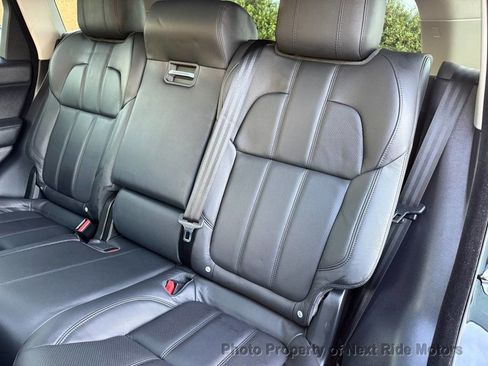 Used 2016 Land Rover Range Rover Sport SE image 18