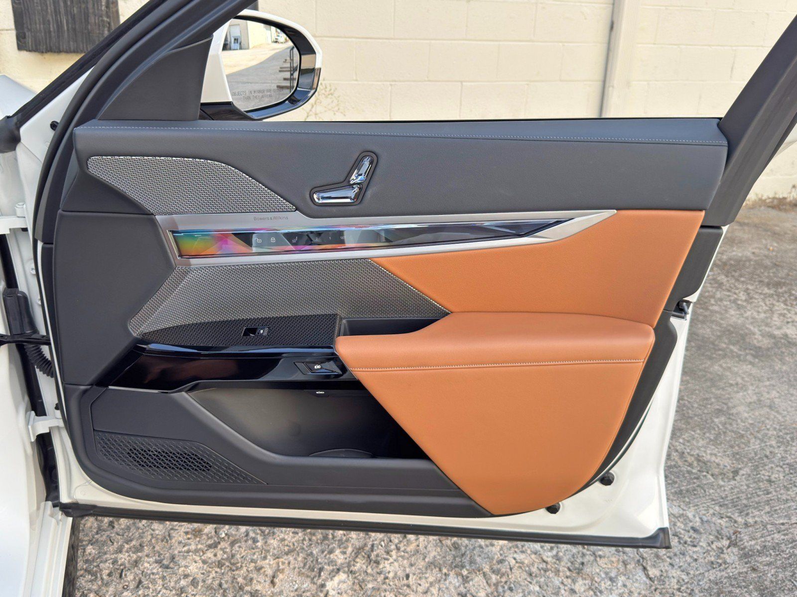 Used 2023 BMW 740i w/ Parking Assistance Package RWD image 50