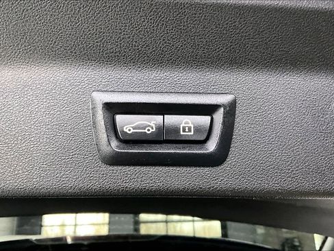 Used 2018 BMW X3 xDrive30i AWD/4WD image 25