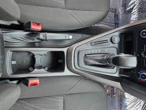 Used 2018 Ford Focus SE image 33