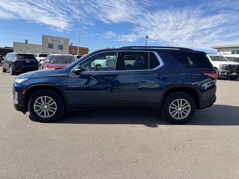 Used 2023 Chevrolet Traverse LT image 6