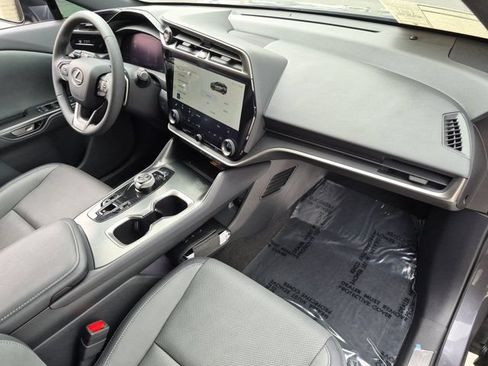 Used 2025 Lexus RZ 300e w/ Accessory Package (2T) FWD image 33