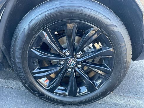 Used 2025 Buick Envista Sport Touring image 25