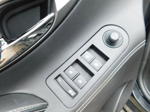 Used 2013 Buick LaCrosse Premium FWD image 9