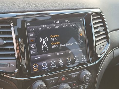 Used 2021 Jeep Grand Cherokee Limited X image 22