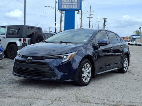 Used 2026 Toyota Corolla LE image 1