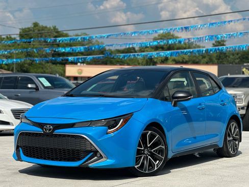 Used 2021 Toyota Corolla XSE FWD image 3