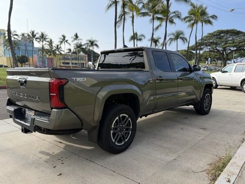 Used 2024 Toyota Tacoma TRD Sport image 5