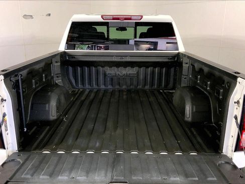 Used 2022 GMC Sierra 1500 Elevation w/ Elevation Premium Package AWD/4WD image 4