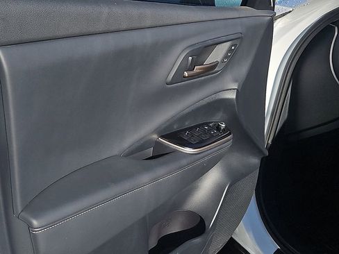 Used 2025 Toyota Crown Signia XLE image 20