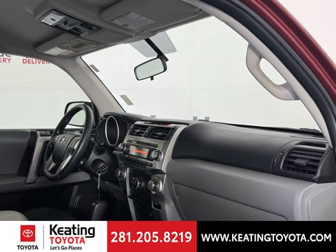 Used 2012 Toyota 4Runner SR5 AWD/4WD image 21
