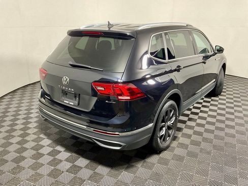 Used 2022 Volkswagen Tiguan SE AWD/4WD image 18
