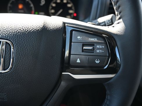 Used 2025 Honda Odyssey EX-L image 21