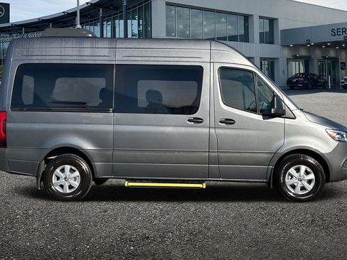 Used 2025 Mercedes-Benz Sprinter 2500 image 3