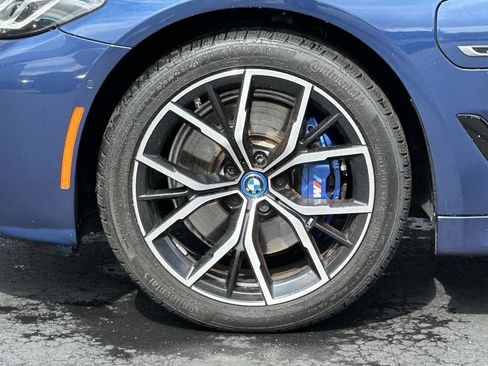 Used 2023 BMW 530e xDrive w/ Executive Package AWD/4WD image 9