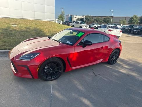 Used 2024 Toyota GR86 Premium RWD image 7
